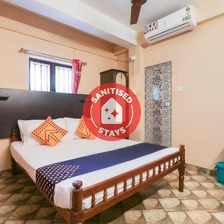 Hotel Spot On 26688 Jacob'S Residency à Narakal Extérieur photo