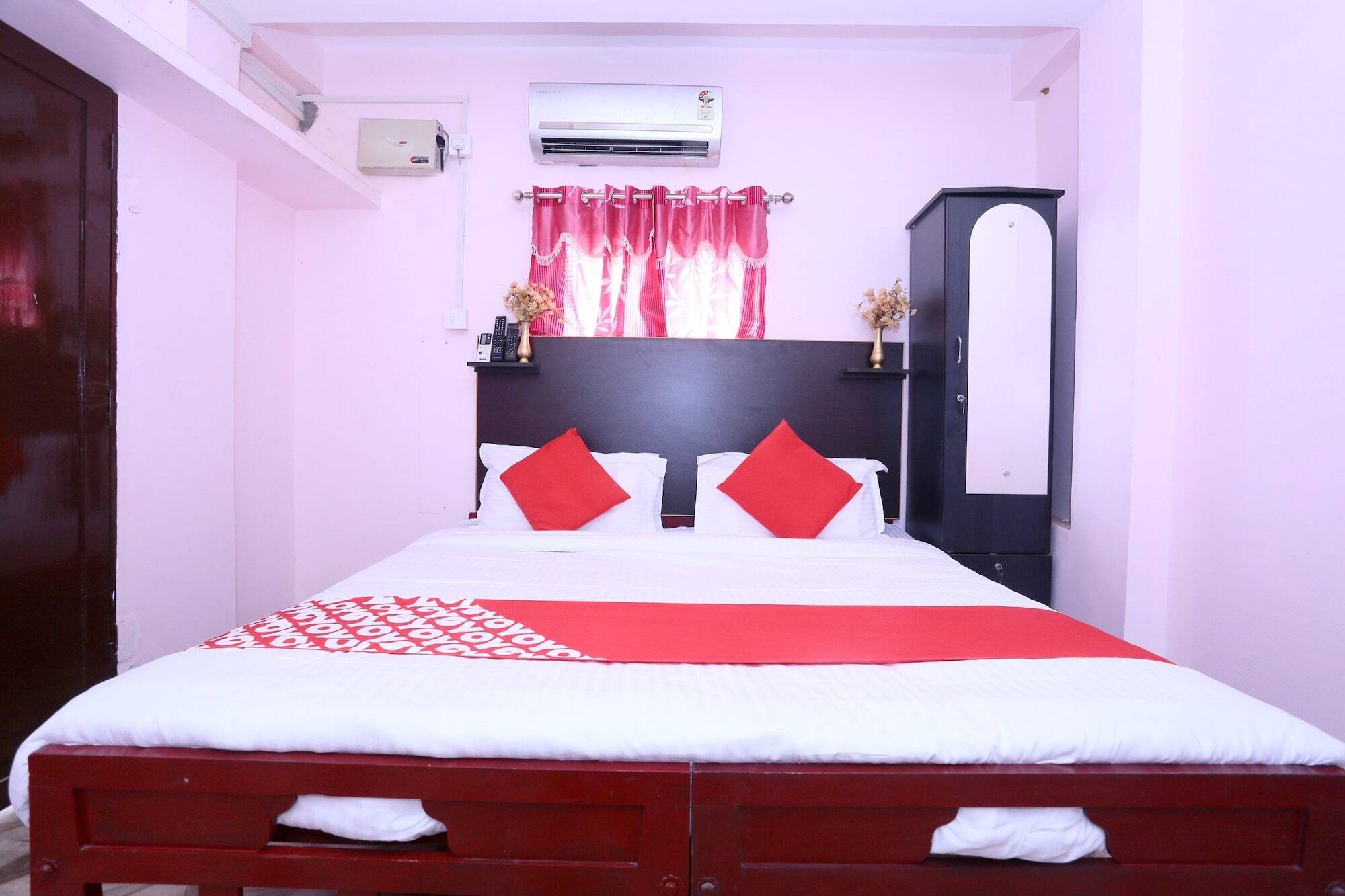 Hotel Spot On 26688 Jacob'S Residency à Narakal Extérieur photo